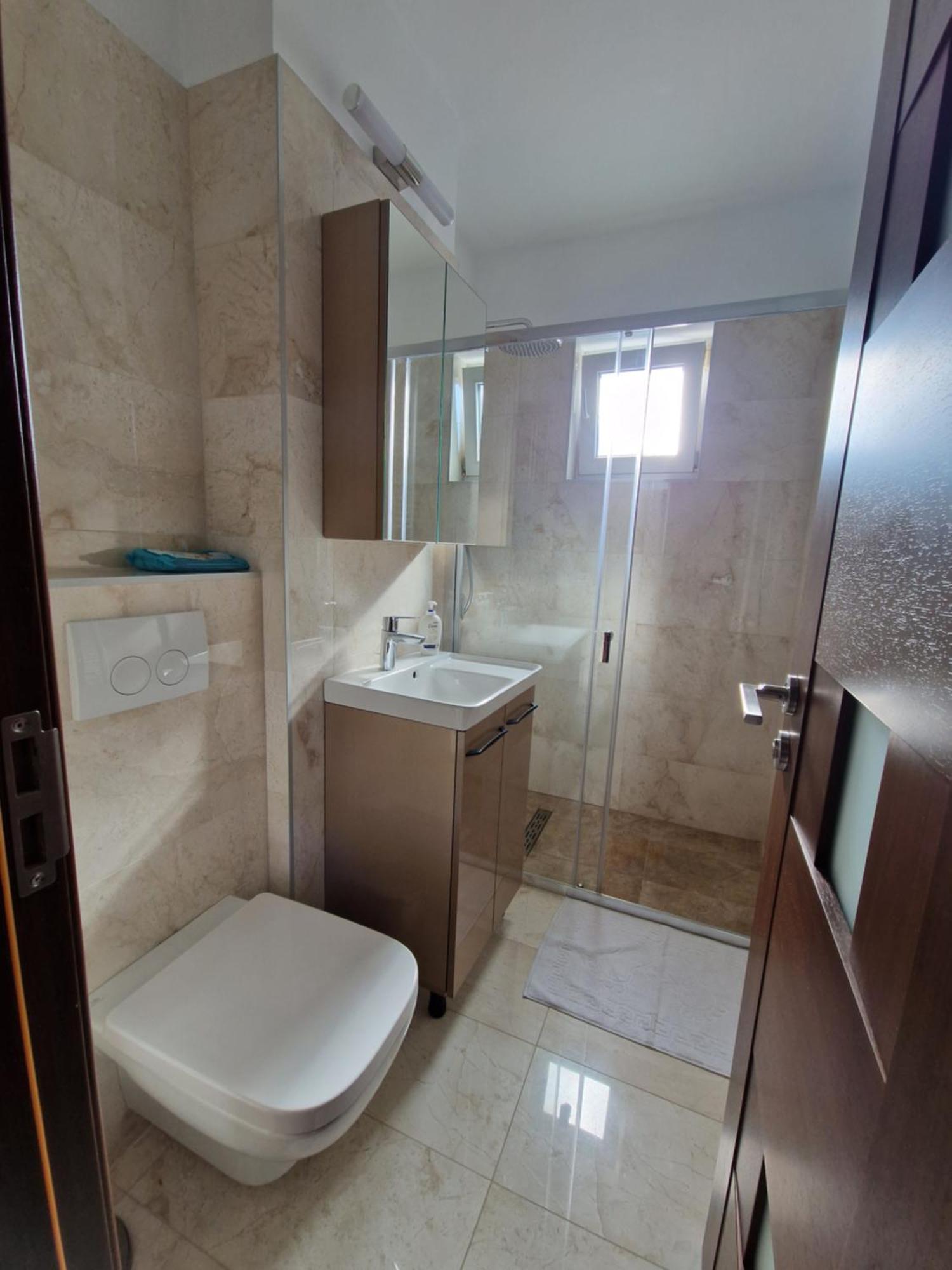 Downtown Apartment Râmnicu Vâlcea Exteriör bild