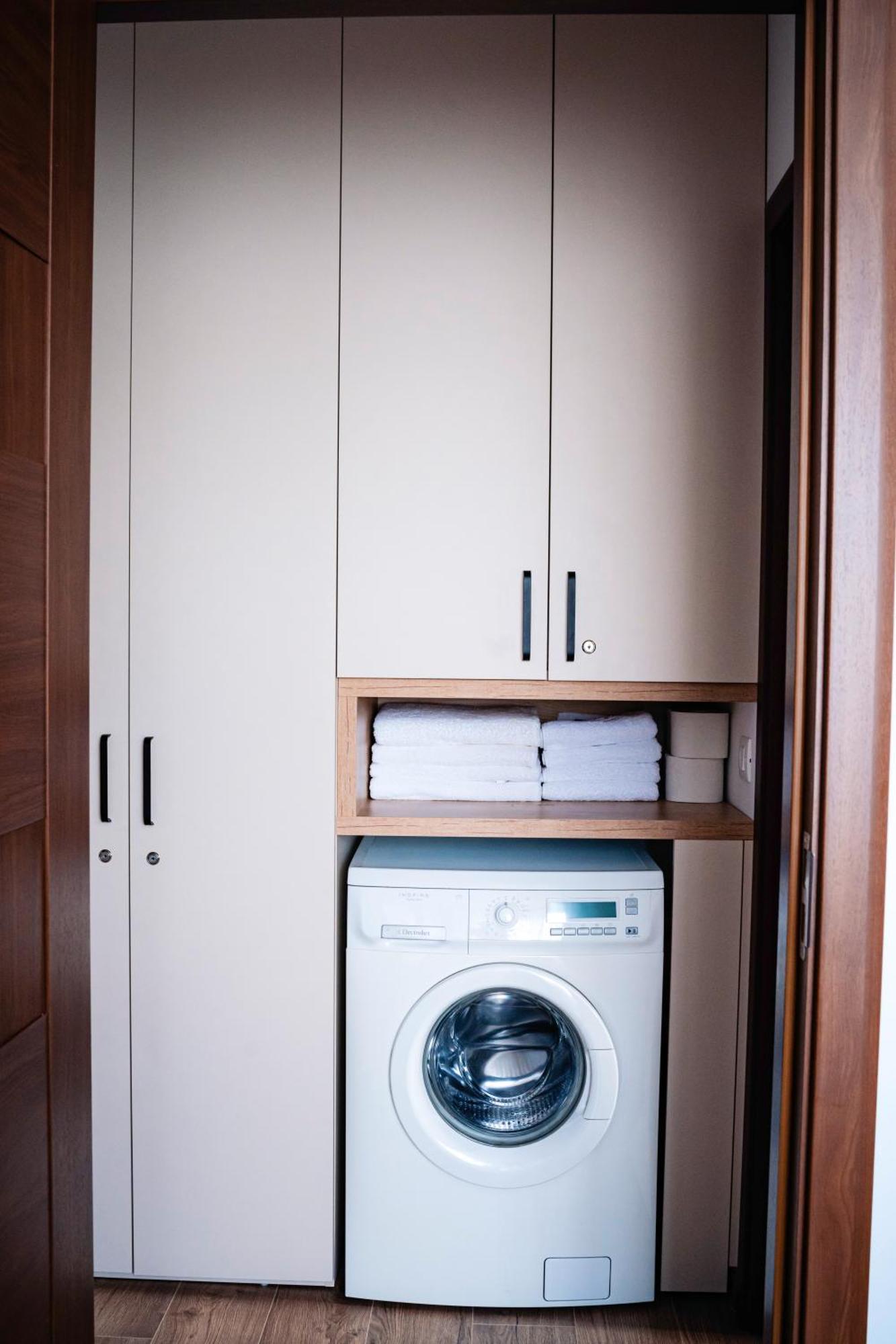 Downtown Apartment Râmnicu Vâlcea Exteriör bild