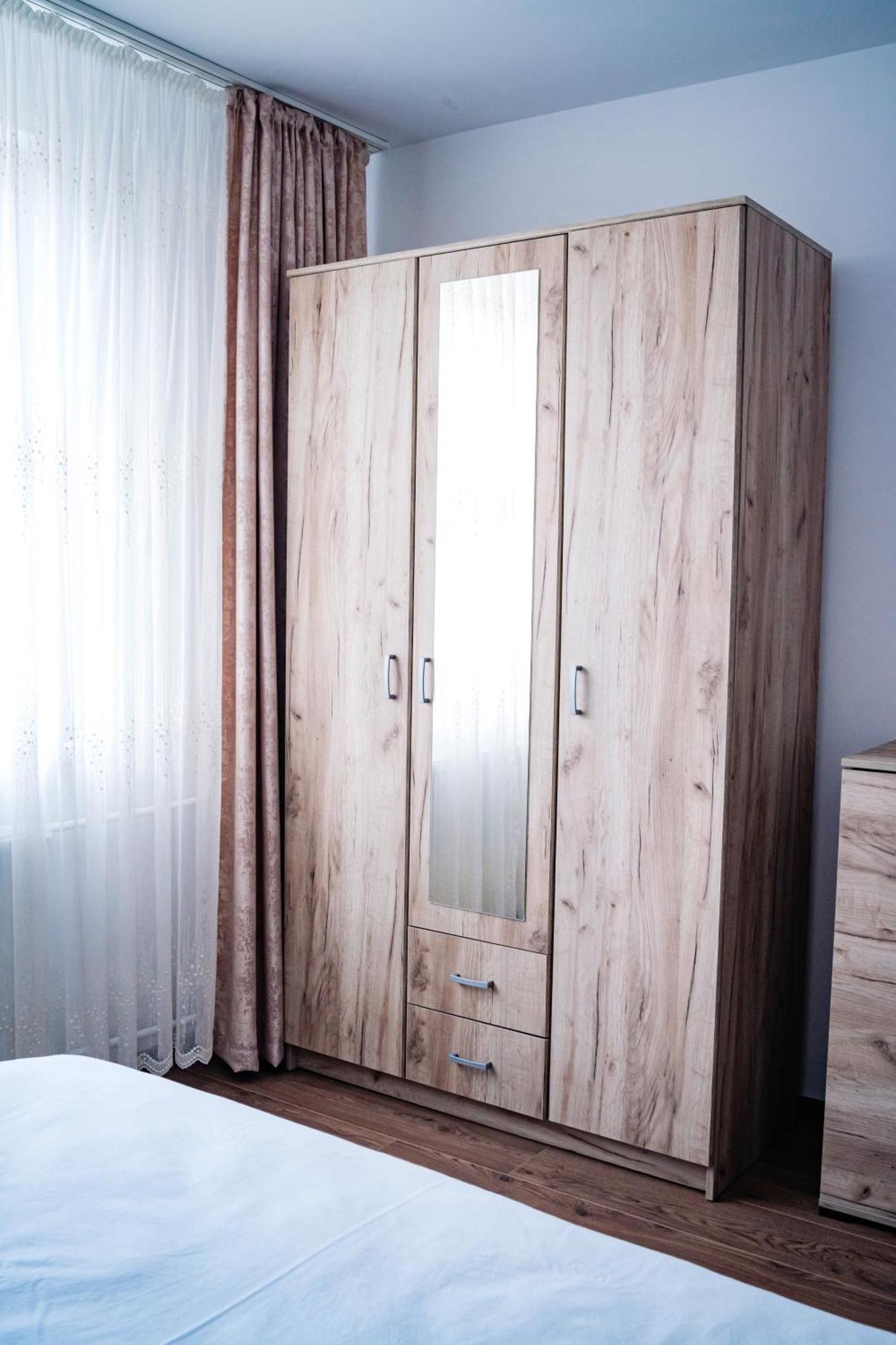 Downtown Apartment Râmnicu Vâlcea Exteriör bild